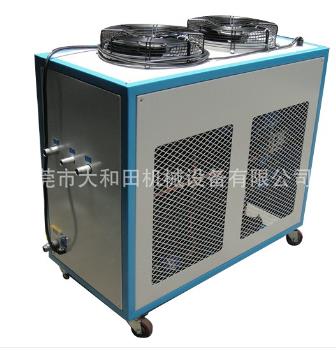 【小型冷水機】外形雖小，功能強大